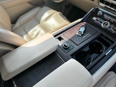 2021 Lincoln Navigator L Reserve   - Photo 16 - Schoolcraft, MI 49087