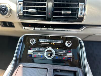 2021 Lincoln Navigator L Reserve   - Photo 17 - Schoolcraft, MI 49087