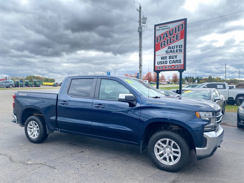 2021 Chevrolet Silverado 1500 LT   - Photo 1 - Schoolcraft, MI 49087
