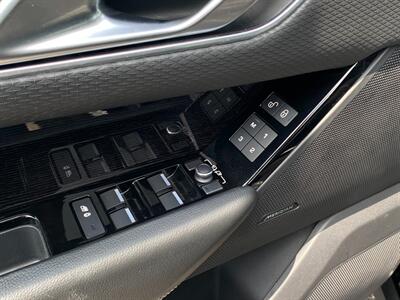 2020 Land Rover Range Rover Velar P250 R-Dynamic S   - Photo 28 - Schoolcraft, MI 49087