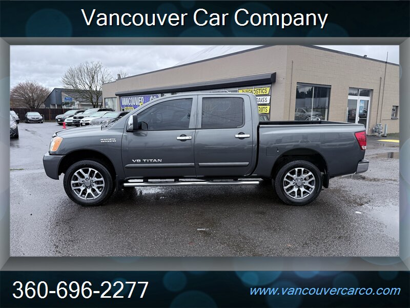 2009 Nissan Titan 4x4 SE Crew Cab! Adult Owned Local! Low Miles!  Clean Title! Strong Carfax History! Impressive!