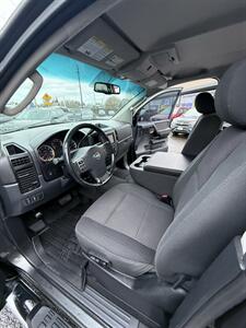 2009 Nissan Titan 4x4 SE Crew Cab! Adult Owned Local! Low Miles! Clean Title! Strong Carfax History! Impressive! - Photo 26 - Vancouver, WA 98665
