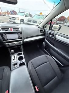 2017 Subaru Legacy 2.5i Premium AWD! Clean Title! Local Car! Good Carfax! Great Value! - Photo 20 - Vancouver, WA 98665