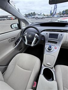 2012 Toyota Prius Model Three! Rated 50 MPG! Clean Title! Low Miles! Local Car! Accident Free Carfax Report! Great Value! - Photo 18 - Vancouver, WA 98665