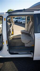 2013 Toyota Sienna LE! Locally Owned! Dual Pwr Doors! Clean Title! Strong Service Records! Great Value! Toyota Quality! - Photo 30 - Vancouver, WA 98665