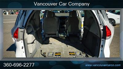 2013 Toyota Sienna LE! Locally Owned! Dual Pwr Doors! Clean Title! Strong Service Records! Great Value! Toyota Quality! - Photo 19 - Vancouver, WA 98665