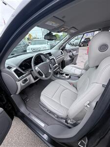2014 GMC Acadia SLT-1! 3rd Row! Clean Title! Low Miles! Local!  Strong Carfax History! Leather! Great Value! - Photo 29 - Vancouver, WA 98665