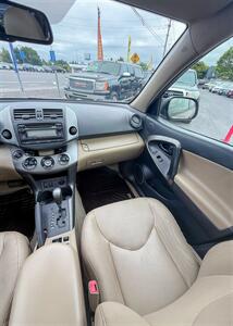 2012 Toyota RAV4 4x4 V-6 Limited! 1 Local Owner! Leather! Moonroof!  Clean Title! Great Carfax History! Impressive! - Photo 28 - Vancouver, WA 98665