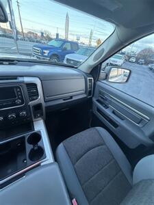 2014 RAM 1500 Crew Cab 4x4! Big Horn! 1 Owner! Low Miles! Local!  Clean Title! Strong Carfax History! Impressive! - Photo 17 - Vancouver, WA 98665