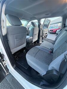 2014 RAM 1500 Crew Cab 4x4! Big Horn! 1 Owner! Low Miles! Local!  Clean Title! Strong Carfax History! Impressive! - Photo 27 - Vancouver, WA 98665