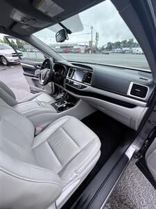 2015 Toyota Highlander AWD XLE! Clean Title! 1 Owner! Only 51,000 Miles!  Strong Carfax! Locally Owned! 3rd Row! Leather! Moonroof! Impressive! - Photo 31 - Vancouver, WA 98665