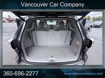 2015 Toyota Highlander AWD XLE! Clean Title! 1 Owner! Only 51,000 Miles!  Strong Carfax! Locally Owned! 3rd Row! Leather! Moonroof! Impressive! - Photo 16 - Vancouver, WA 98665