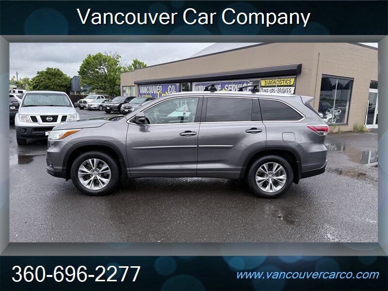 2015 Toyota Highlander AWD XLE! Clean Title! 1 Owner! Only 51,000 Miles!  Strong Carfax! Locally Owned! 3rd Row! Leather! Moonroof! Impressive! - Photo 1 - Vancouver, WA 98665