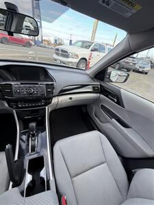 2016 Honda Accord LX! Automatic! Clean Title! 1 Elder Owned!  Good Carfax History! Local Car! Great Value! - Photo 18 - Vancouver, WA 98665