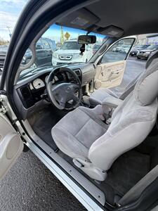 2002 Toyota Tacoma SR5! Rare 5 Spd Manual! Clean Title! Low Miles!  Local Truck! Great Carfax History Report! Adult Owned! - Photo 21 - Vancouver, WA 98665
