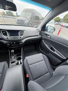 2018 Hyundai TUCSON SEL AWD! Elder Owned! Only 45,000 Low Miles!  Clean Title! Good Carfax! Great Value! - Photo 15 - Vancouver, WA 98665