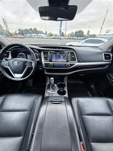2018 Toyota Highlander XLE AWD! 3 Row Seating! Clean Title! Low Miles! Locally Owned! Strong Carfax History Report! 8 Passenger! Impressive! - Photo 23 - Vancouver, WA 98665