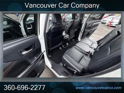 2018 Toyota Highlander XLE AWD! 3 Row Seating! Clean Title! Low Miles! Locally Owned! Strong Carfax History Report! 8 Passenger! Impressive! - Photo 14 - Vancouver, WA 98665