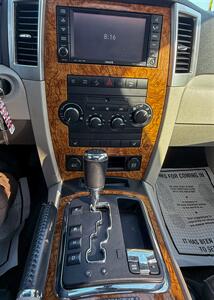 2010 Jeep Grand Cherokee 4x4 Limited! Local! Leather! Moonroof! Low Miles!  Clean Title! Good Carfax! Great Value! IT'S A HEMI! - Photo 20 - Vancouver, WA 98665