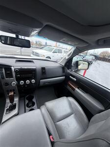 2010 Toyota Tundra 4x4 Limited CrewMax! TRD Off-Road! 1 Owner!  Clean Title! Low Miles! Local Truck! Leather! Moonroof! Impressive! - Photo 19 - Vancouver, WA 98665