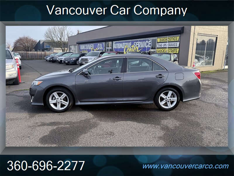 2013 Toyota Camry SE! Clean Title! Only 80,000 Miles! Adult Owned!  Good Carfax History! Great Value! Impressive! - Photo 1 - Vancouver, WA 98665
