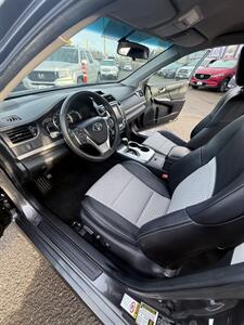 2013 Toyota Camry SE! Clean Title! Only 80,000 Miles! Adult Owned!  Good Carfax History! Great Value! Impressive! - Photo 25 - Vancouver, WA 98665