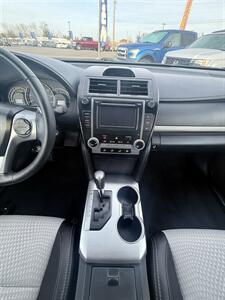 2013 Toyota Camry SE! Clean Title! Only 80,000 Miles! Adult Owned!  Good Carfax History! Great Value! Impressive! - Photo 18 - Vancouver, WA 98665