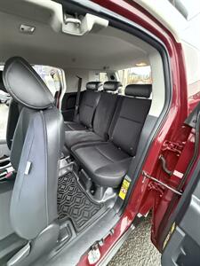 2008 Toyota FJ Cruiser 4x4! Clean Title! Locally Owned! Low Miles! Strong Carfax History! Rare Find! Impressive! - Photo 26 - Vancouver, WA 98665