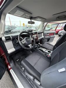 2008 Toyota FJ Cruiser 4x4! Clean Title! Locally Owned! Low Miles! Strong Carfax History! Rare Find! Impressive! - Photo 25 - Vancouver, WA 98665