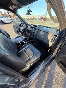 2012 Ford Escape 4x4 Limited! V-6! Clean Title! Only 78,000 Miles! Locally Owned! Strong Carfax History! Loaded! Leather! Great Value! - Photo 26 - Vancouver, WA 98665