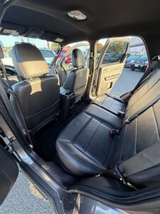 2012 Ford Escape 4x4 Limited! V-6! Clean Title! Only 78,000 Miles! Locally Owned! Strong Carfax History! Loaded! Leather! Great Value! - Photo 27 - Vancouver, WA 98665