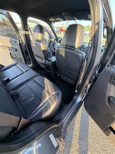 2012 Ford Escape 4x4 Limited! V-6! Clean Title! Only 78,000 Miles! Locally Owned! Strong Carfax History! Loaded! Leather! Great Value! - Photo 28 - Vancouver, WA 98665