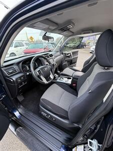 2015 Toyota 4Runner 4x4 SR5! Clean Title! 3rd Row Seating! Low Miles!  Strong Carfax Report! Great Service History! Local! - Photo 29 - Vancouver, WA 98665