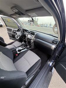 2015 Toyota 4Runner 4x4 SR5! Clean Title! 3rd Row Seating! Low Miles!  Strong Carfax Report! Great Service History! Local! - Photo 30 - Vancouver, WA 98665