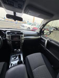 2015 Toyota 4Runner 4x4 SR5! Clean Title! 3rd Row Seating! Low Miles!  Strong Carfax Report! Great Service History! Local! - Photo 27 - Vancouver, WA 98665