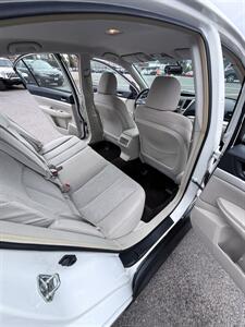 2013 Subaru Legacy All Wheel Drive 2.5i! Clean Title! Great Value!  Good Carfax History w/ Strong Service Records! Affordable Price Point! - Photo 27 - Vancouver, WA 98665