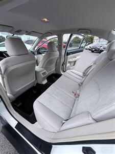2013 Subaru Legacy All Wheel Drive 2.5i! Clean Title! Great Value!  Good Carfax History w/ Strong Service Records! Affordable Price Point! - Photo 26 - Vancouver, WA 98665