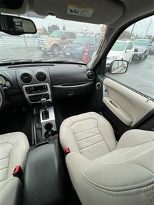 2004 Jeep Liberty 4x4 Limited! 1 Owner! Moonroof! Only 86,000 Miles!  Clean Title! Great Carfax History! Locally Owned! Great Value! - Photo 23 - Vancouver, WA 98665