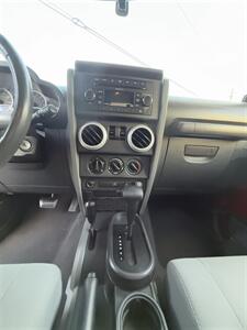 2009 Jeep Wrangler 4x4 Sahara! Automatic! Hardtop! Only 89,000 Miles!  Clean Title! Good Carfax! Great Value! Impressive! - Photo 22 - Vancouver, WA 98665