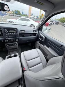 2014 Honda Ridgeline 4x4 RTL! 1 Owner! Clean Title! New Timing Belt!  Strong Carfax w/ Great Service Records! Locally Owned! Low Miles! - Photo 18 - Vancouver, WA 98665