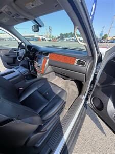 2013 Chevrolet Tahoe 4x4 LT! Luxury Pkg! 8 Passenger! Clean Title! Low Miles! Leather! Moonroof! Great Price Point! Impressive! - Photo 32 - Vancouver, WA 98665