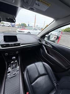2018 Mazda Mazda3 Touring! 1 Owner! Clean Title! Local! Low Miles! Strong Accident Free Carfax History Report! Impressive! - Photo 20 - Vancouver, WA 98665