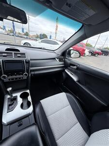 2014 Toyota Camry SE! Clean Title! Local Car! Good Service Records! Strong Carfax Report! Impressive! Great Value! - Photo 19 - Vancouver, WA 98665