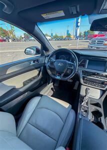 2015 Hyundai SONATA Sport 2.0T! 1 Owner! Leather! Moonroof!  Clean Title! Good Carfax! Great Value! - Photo 18 - Vancouver, WA 98665
