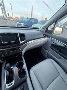 2017 Honda Ridgeline All Wheel Drive! RTL! 1 Owner! Only 66,000 Miles! Clean Title! Strong Carfax History! Local! Impressive! - Photo 18 - Vancouver, WA 98665