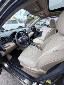 2011 Toyota RAV4 4wd! Clean Title! Low Miles! Locally Owned! Rare Find! Strong Carfax History w/ Great Service Records! - Photo 18 - Vancouver, WA 98665