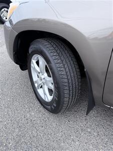 2011 Toyota RAV4 4wd! Clean Title! Low Miles! Locally Owned! Rare Find! Strong Carfax History w/ Great Service Records! - Photo 24 - Vancouver, WA 98665