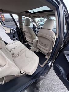 2011 Toyota RAV4 4wd! Clean Title! Low Miles! Locally Owned! Rare Find! Strong Carfax History w/ Great Service Records! - Photo 21 - Vancouver, WA 98665