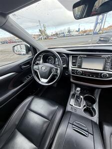 2019 Toyota Highlander XLE AWD! Clean Title! Leather! Moonroof! Local!  8 Passenger! Strong Carfax Report! Impressive! - Photo 25 - Vancouver, WA 98665