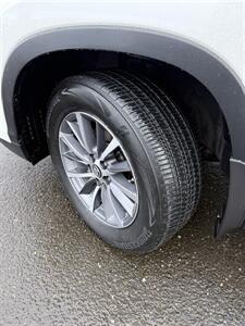 2019 Toyota Highlander XLE AWD! Clean Title! Leather! Moonroof! Local!  8 Passenger! Strong Carfax Report! Impressive! - Photo 24 - Vancouver, WA 98665